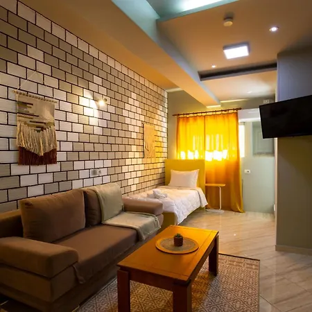 Jonian Boutique * Sarandë