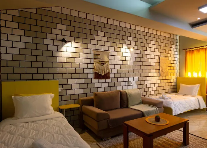 Jonian Boutique * ساراندا