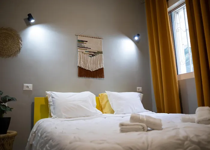 Jonian Boutique شقة ساراندا